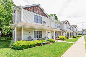Farmingdale NY Senior Apartments